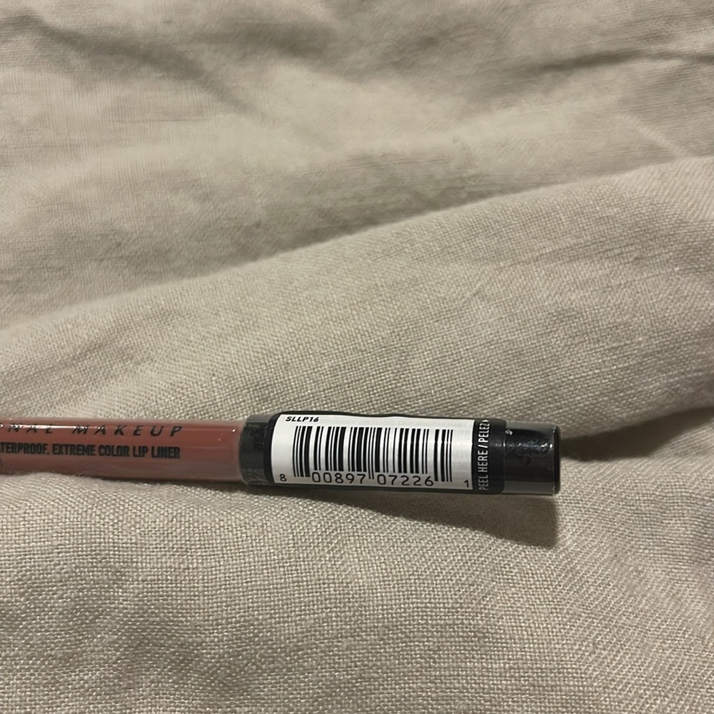 NYX lip Liner Shade Need Me - Picture 5 of 5